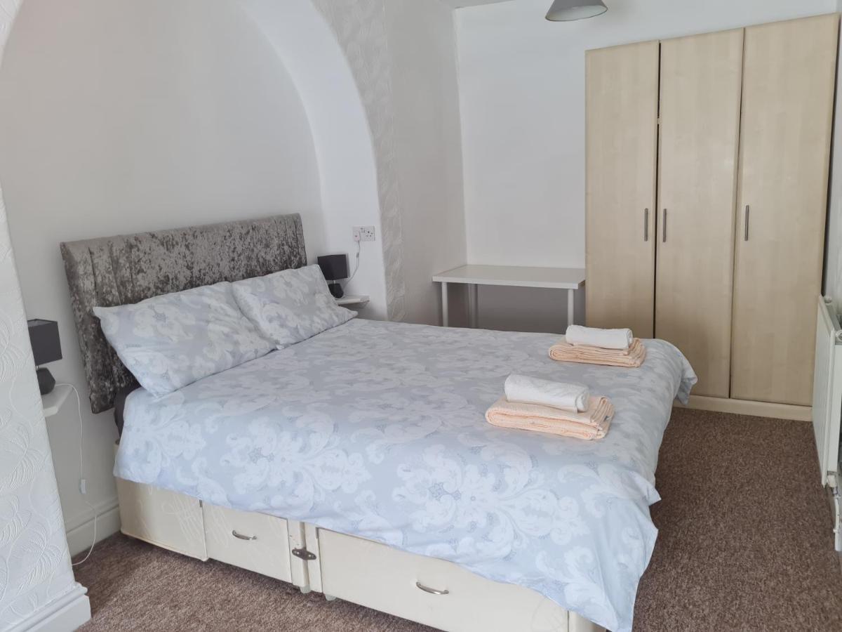 17 Bridge St, 3 Bedroom Flat Aberystwyth Bagian luar foto